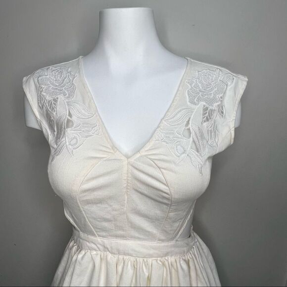 Mustard Seed Off White Cut Out Mini Dress Size Small - Picture 5 of 9